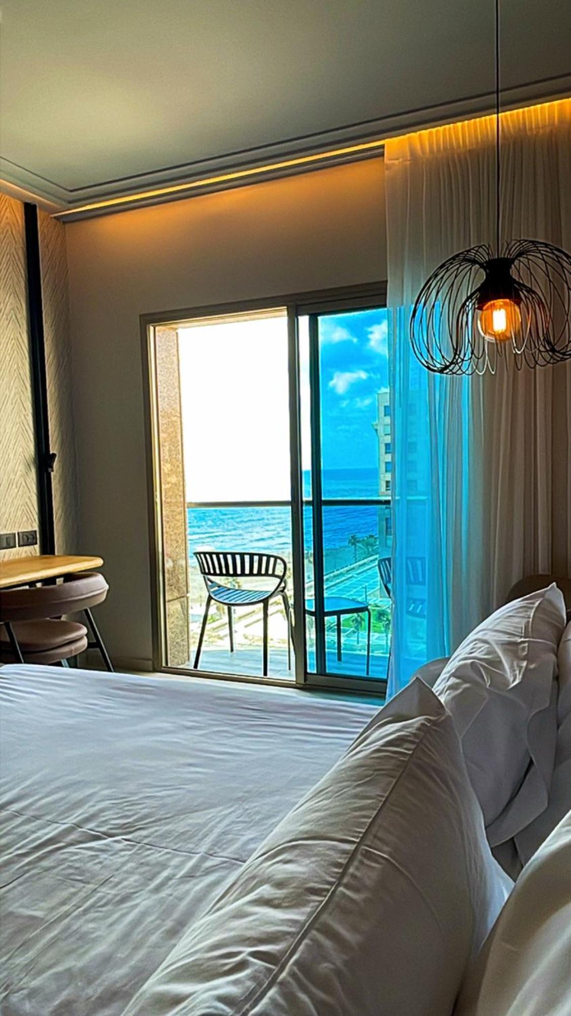 Suite On The Beach Haifa Exterior photo