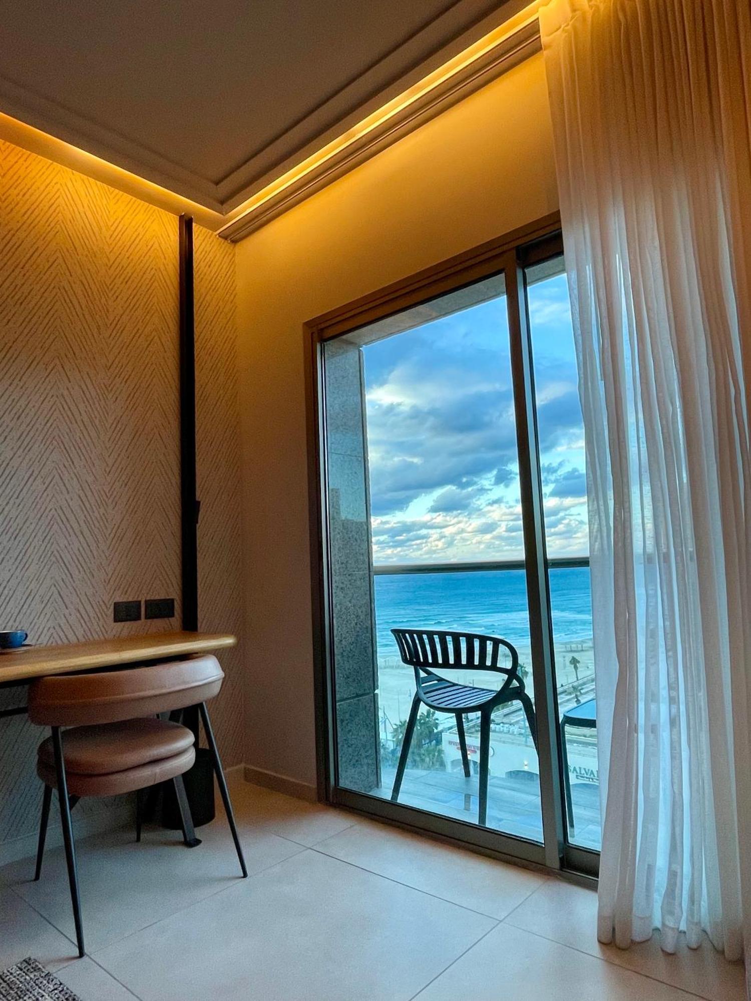 Suite On The Beach Haifa Exterior photo